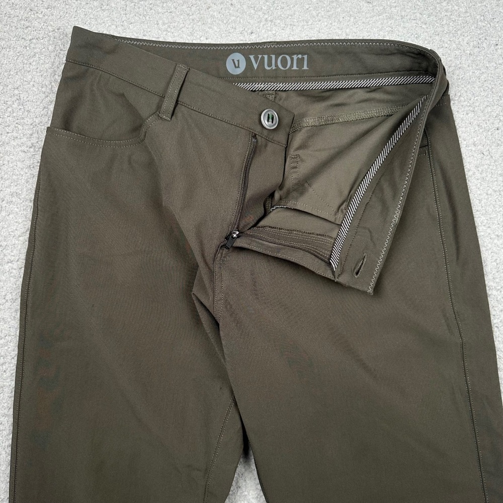 Vuori Meta Pant Mens 31x30 Dark Oregano Athletic Slim Stretch Tech Chino Travel - Picture 15 of 16